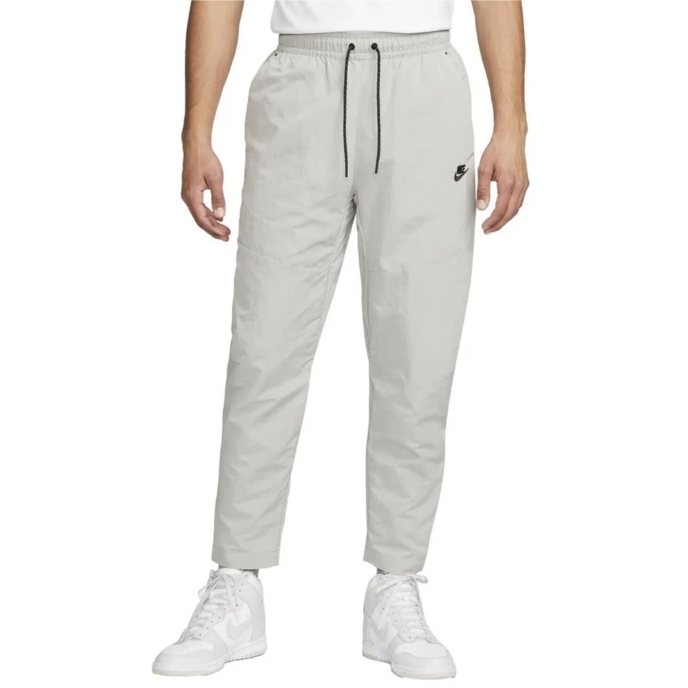 Nike Sportswear Tech Woven Lined Commuter Pants Large Joggers Gray DQ4343-016